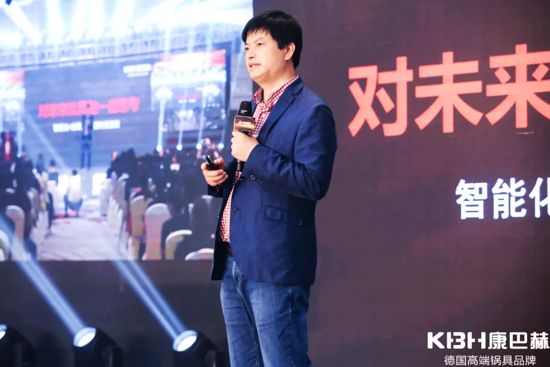 2019康巴赫新品發(fā)布會——第三代316醫(yī)用級不銹鋼炒鍋