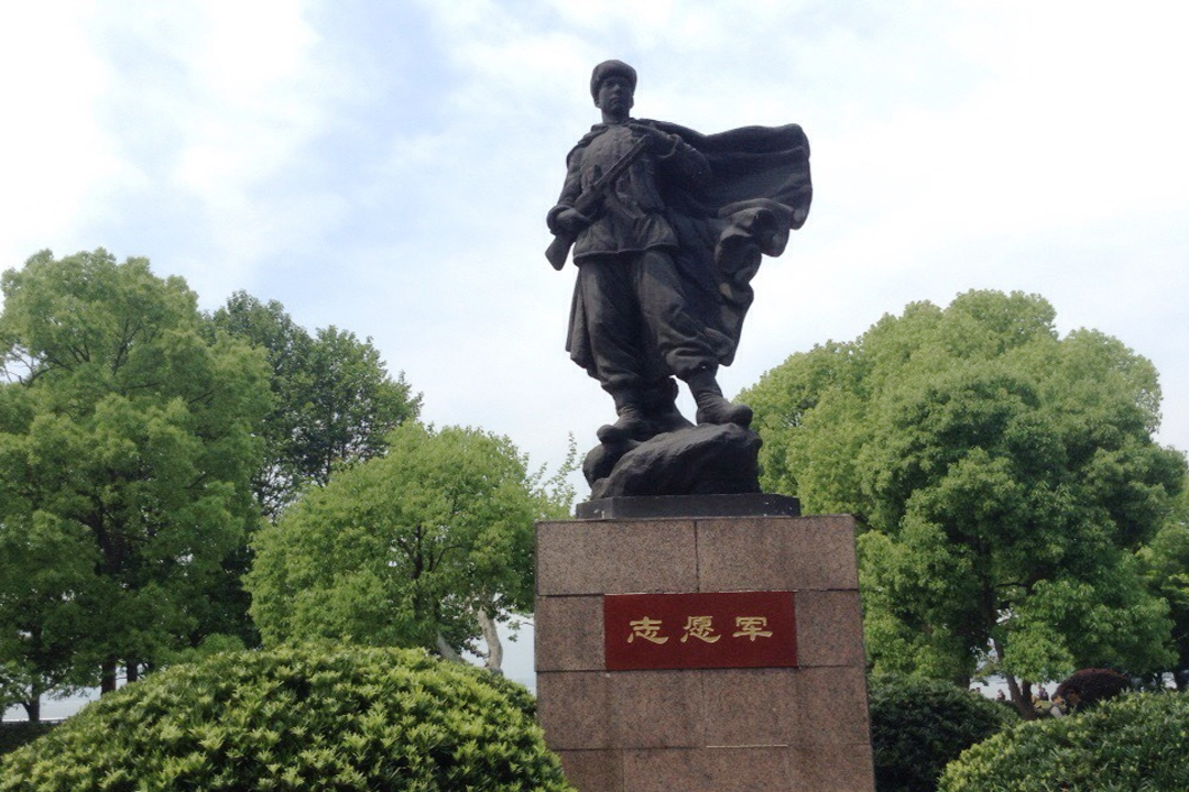 中國人民志愿軍雕像