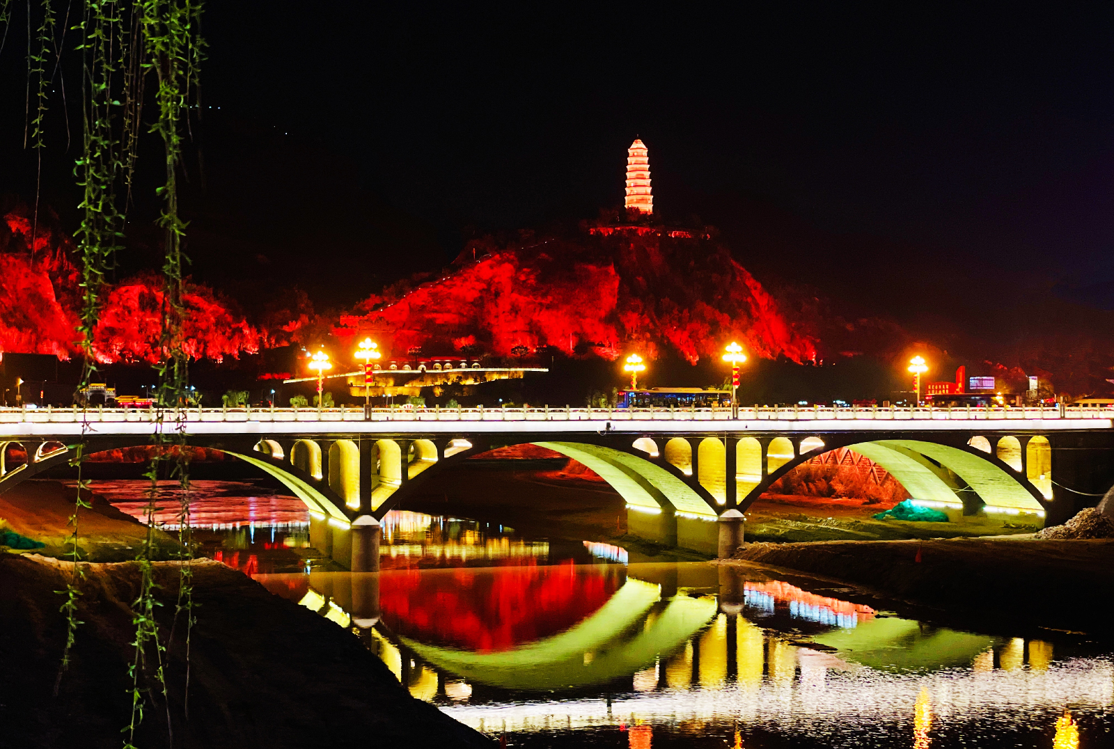 延安寶塔山夜景