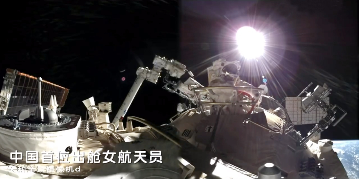 中國首位出艙女航天員