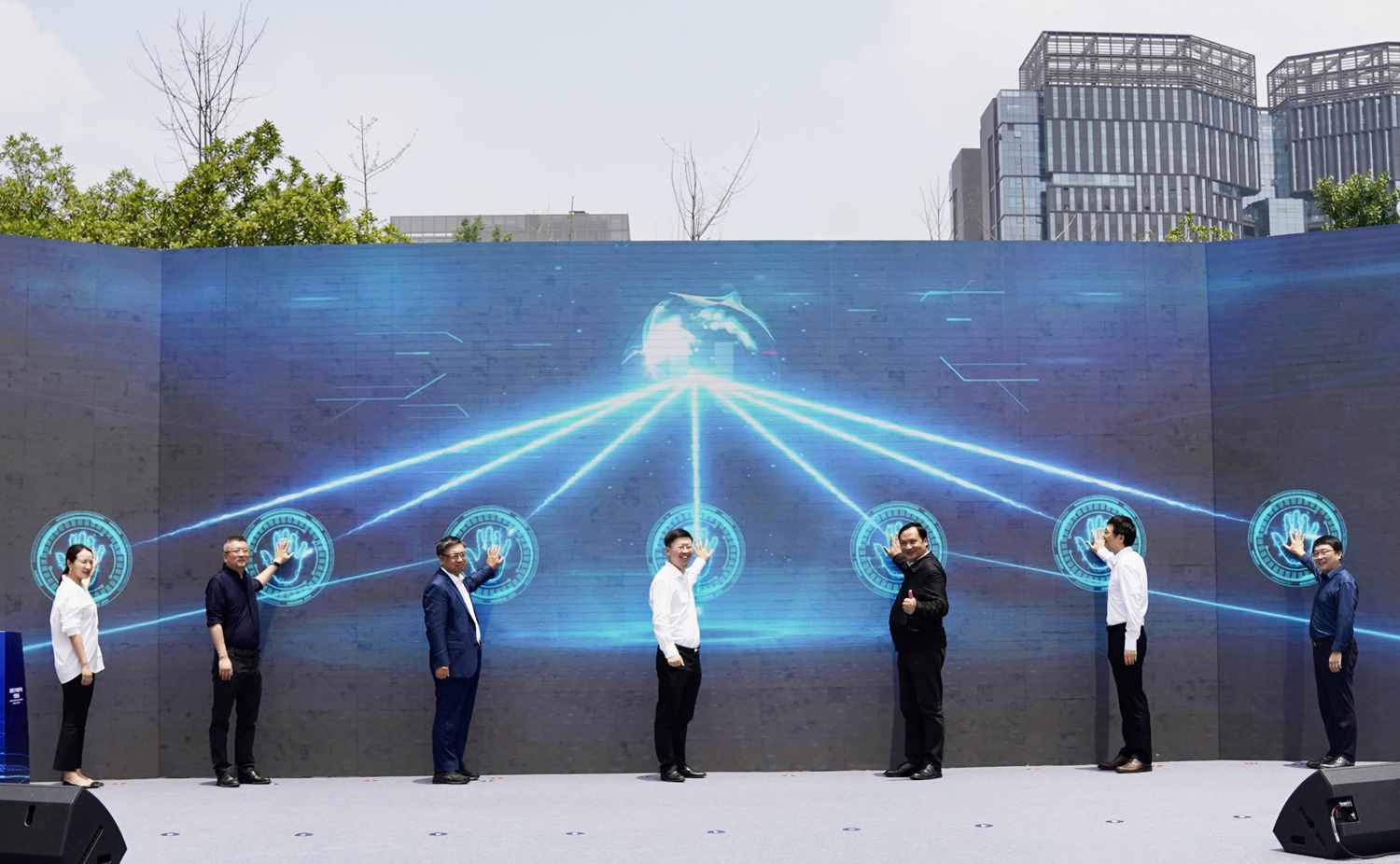 錢塘區(qū)元宇宙協(xié)同應(yīng)用創(chuàng)新實(shí)驗(yàn)室啟動(dòng)儀式