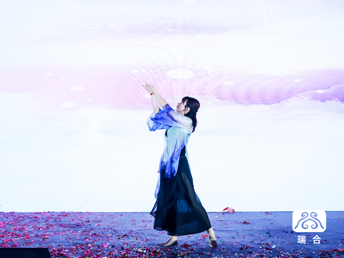 公司周年慶員工舞蹈表演節目