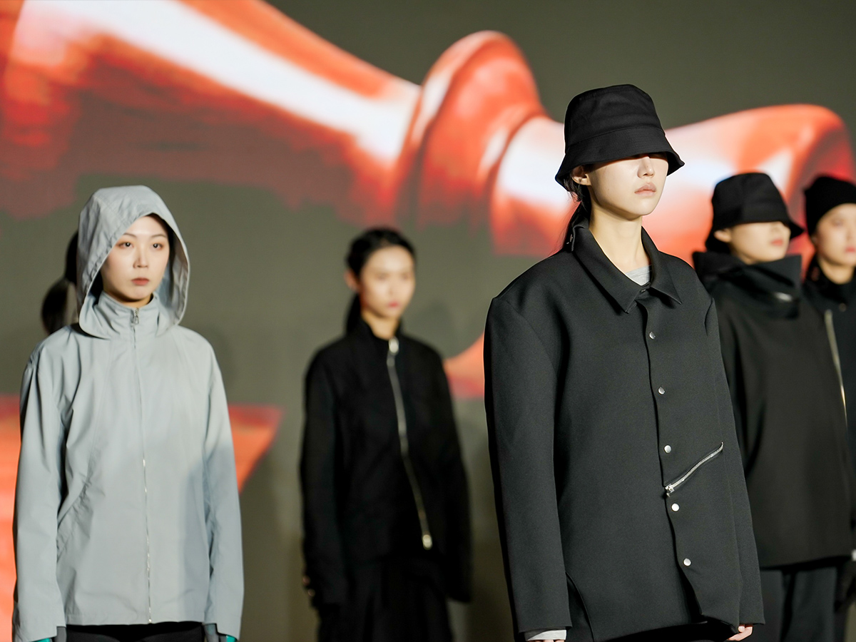 服裝秋冬新品發布會模特走秀