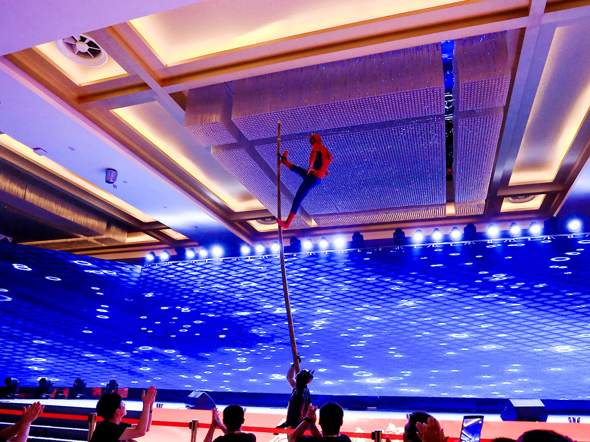 晚會節目——精彩刺激的雜技表演