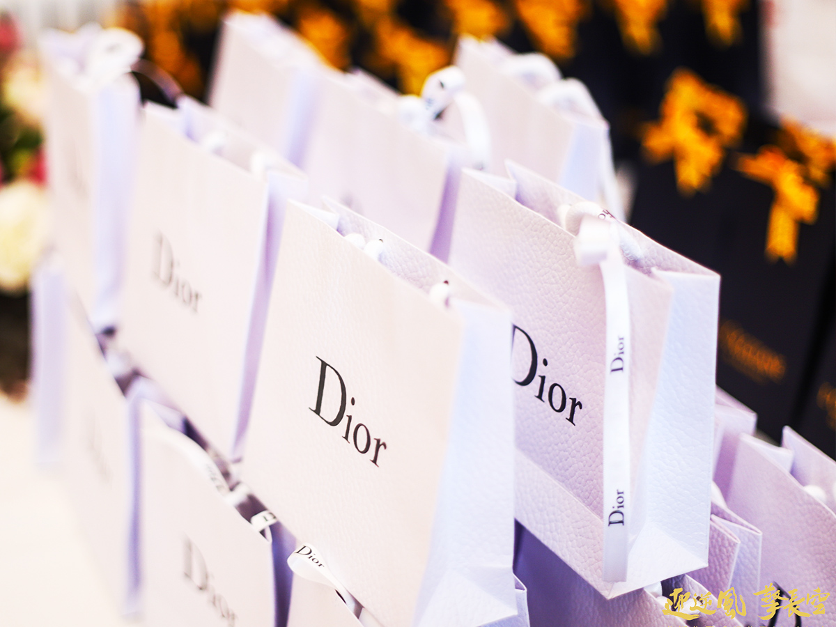 適合女性的年會禮品——Dior美妝用品